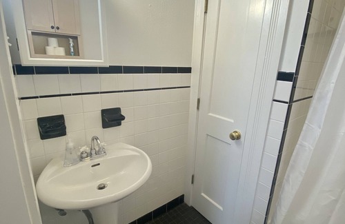 Auburn House | Historic Thomas House Unit B
