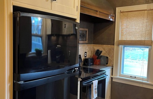 Sioux Falls House | Historic Twin Tudors Inn Southwest Room (KP1400SW)