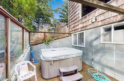 Newport House | Historic, Waterfront Home with Private Hot Tub - Dogs Welcome