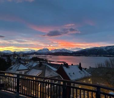 Alesund Apartment | Historical house with view and separate entrance