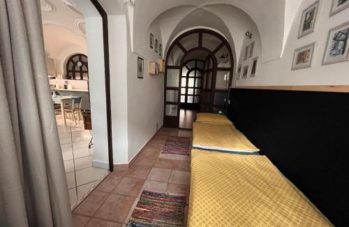 Banska Bystrica Apartment | Historický apartmán v centre mesta-2min pešo na námestie