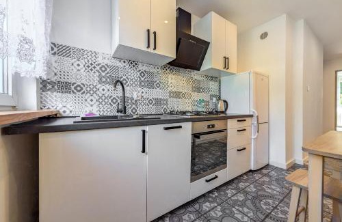 Fabryczna Apartment | Hiszpańska Harmony Apartment by BookingHost