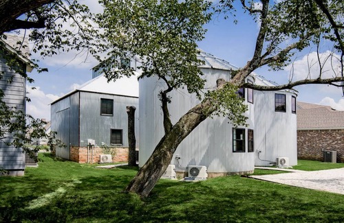 Fayetteville House | HJ's Silos