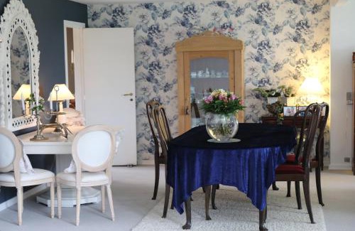 Skovbyballe Villa | Hjemlig idyl nær strand og by