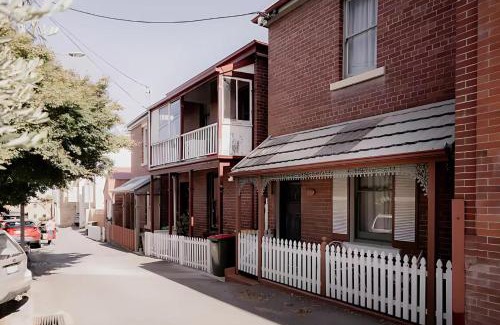 Hobart Central Business District House | 'Hjemme' In the heart of Hobart