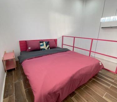 Ninh Kieu Apartment | HO GIA AN Home - Pinky Room - Phòng cho cặp đôi