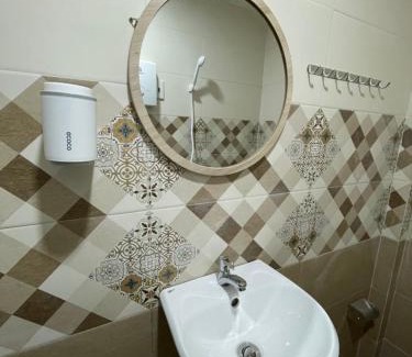 Ninh Kieu Apartment | HO GIA AN Home - Pinky Room - Phòng cho cặp đôi