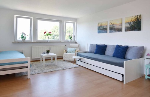Dabringhausen Apartment | HÖ01 large apartment with dryer and washing machine