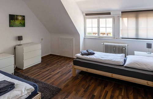 Gottmadingen Apartment | HÖ01 large apartment with dryer and washing machine