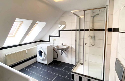 Kolonie Eichenweiler Apartment | HÖ01 large apartment with dryer and washing machine