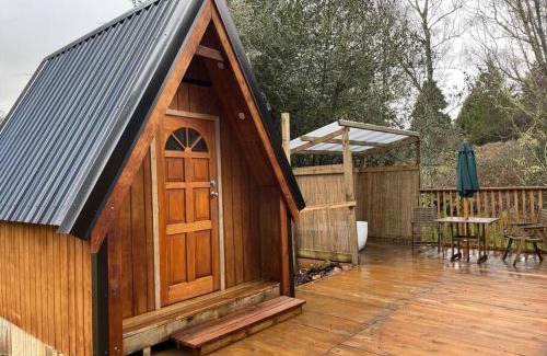 Raetihi Ski Chalet | Hobbits Habitat Outdoor Bath Unique Stay