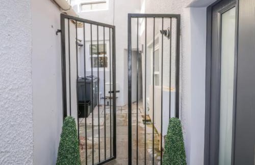 Torquay House | Hocking Cottage