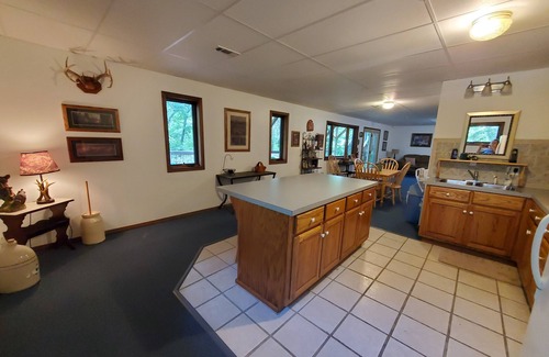 Lost Bridge Village House | Hog Heaven-Lower Level of Private Home- Lakefront