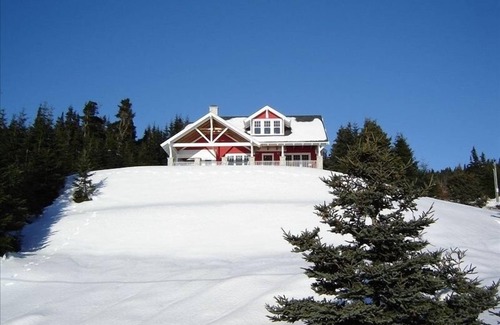 Trinity East Cottage | Hogarth House in Beautiful Trinity East Newfoundland