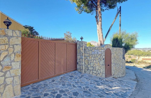 Benitachell House | Holiday Home 'Fortunata' with Mountain View, Wi-Fi and Air Conditioning