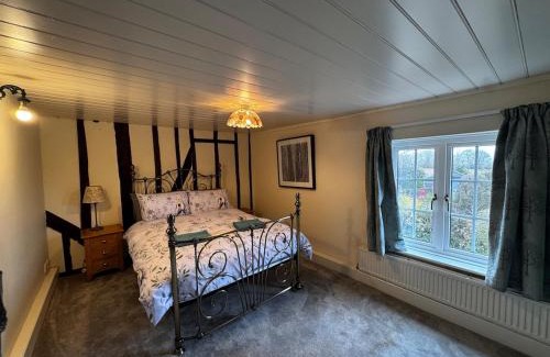 New Forest District House | Holdfast Cottage in the heart of The New Forest