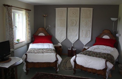 Mary Tavy House | Holdstrong Farmhouse