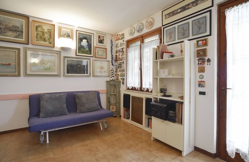 Pacengo Apartment | Holiday Apartment “Dei Salici” with Garden, Pool, Air Conditioning & WiFi