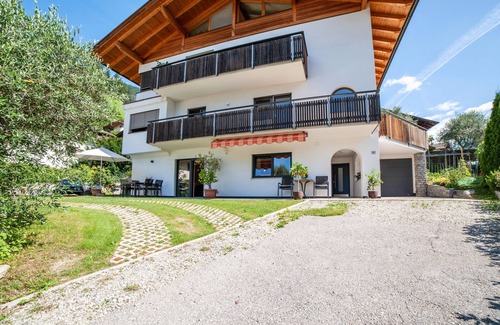 San Martino in Passiria Apartment | Holiday Apartment Berta – new, comfortable, with garden terrace & mountain view