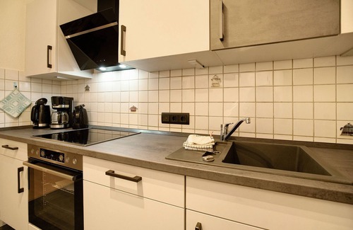 Bad Zwischenahn Apartment | Holiday Apartment "Maja Am Yachthafen" with Sea View, Balcony & Wi-Fi