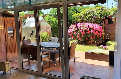 Ekernermoor Apartment | Holiday Apartment "Erika" with Private Terrace, Private Garden and Wi-Fi