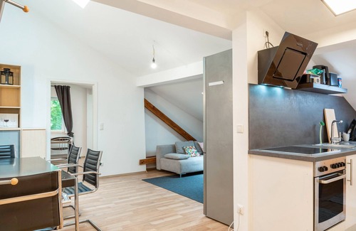 Kraiburg Apartment | Holiday Apartment 'Amelie' with Shared Garden, Balcony and Wi-Fi