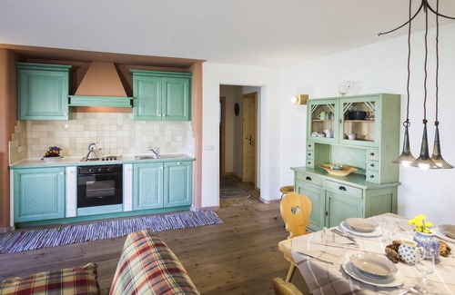 La Valle Ski Chalet | Holiday Apartment in Luxury Chalet with Country Style Interior, Wi-Fi and Garden