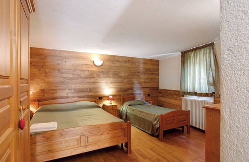 Arvier Apartment | Holiday Apartment "Maison Godioz - 1" with Mountain View, Shared Terrace & Wi-Fi
