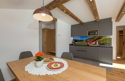Valle di Casies Apartment | Holiday Apartment 'Ausserharmerhof Wiesenglück' with Mountain View, Shared Garden and Wi-Fi