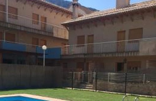 Arroyo Frio Apartment | Holiday Apartment 'Casa Elvira' with Mountain View, Shared Pool & Terrace