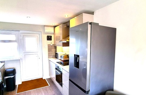 Perranporth Apartment | Holiday apartment with direct access to Perranporth beach!