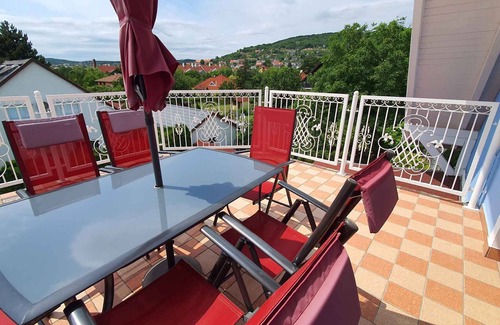 Balatonfured Apartment | Holiday apartment with air conditioning internet and view