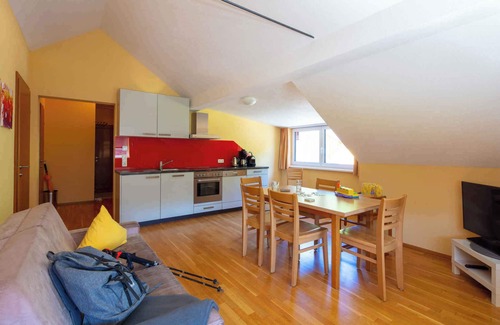 Grossdorf Apartment | Holiday apartment in the neighboring house with sauna area and WiFi