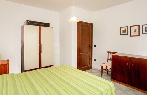 Iscra e Voes Apartment | Holiday Apartment "La Quercia" with Sea View, Terrace & Wi-Fi