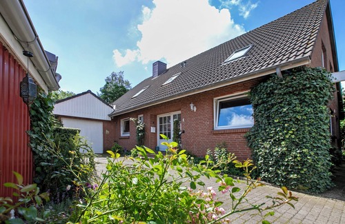 Olderup Apartment | 'Holiday Apartment Lillesoster' with Shared Terrace, Garden and Wi-Fi, Ideal for Dogs