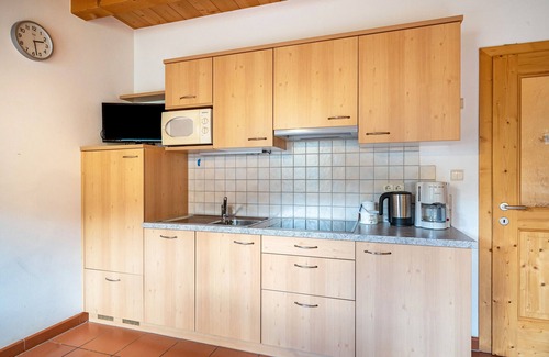 San Pancrazio Apartment | Holiday Apartment Marschalkhof "Sankt Helena" with Mountain View, Balcony & Wi-Fi