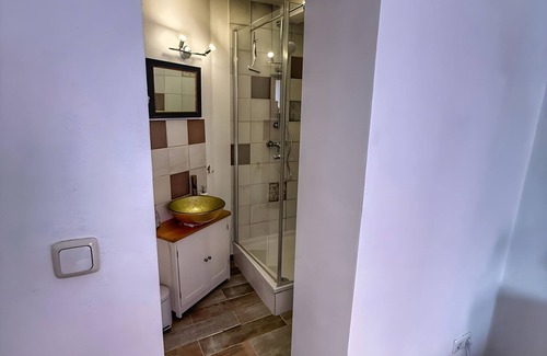 Burghaslach Apartment | Holiday Apartment No. 8 with Shared Garden and Wi-Fi