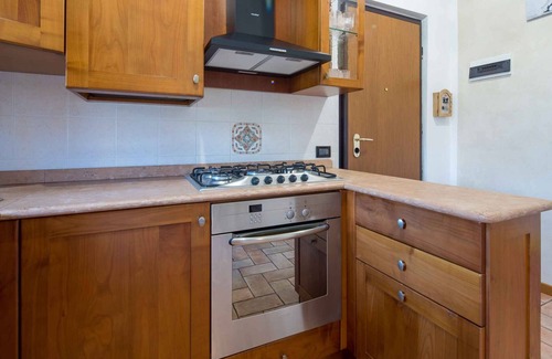 Montioni Apartment | Holiday apartment near the center with swimming pool, air conditioning, parking lot
