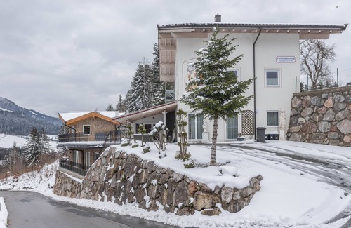 Fieberbrunn Apartment | Holiday Apartment 'Resort Hanni Mitterhorn' with Mountain View, Balcony & Wi-Fi