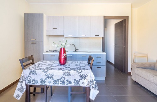 Cassibile Apartment | Holiday Apartment "San Martino Sofia" with Private Terrace, Balcony & Wi-Fi