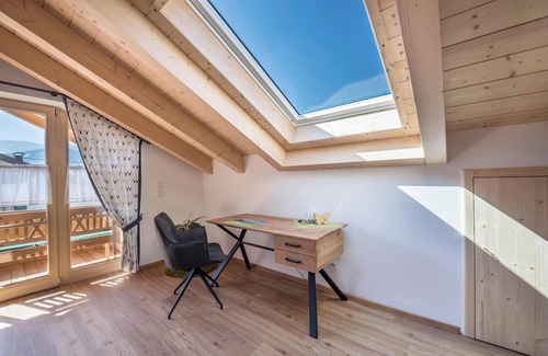 Farchant Apartment | Holiday Apartment "Susi" in a New Building with View of the Zugspitze, 2 Balconies & Wi-Fi