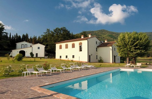 Montemurlo Apartment | Holiday Apartment Tuscany, Ancient Farm, Nature, Swimming Pool, 4 Guests