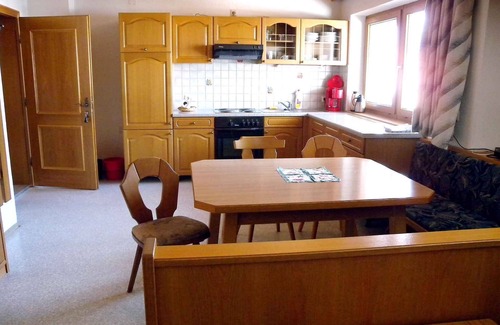 Kaltenbach Apartment | Holiday apartment with balcony close to the centre