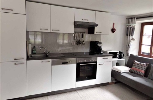Schmirn Apartment | Holiday apartment with balcony