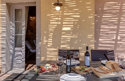 Sarteano Apartment | Holiday apartment with pergola and pool