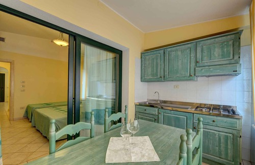 Sos Alinos Apartment | Holiday apartment with pool and air conditioning