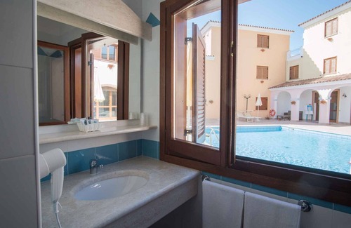 Sos Alinos Apartment | Holiday apartment with pool and air conditioning