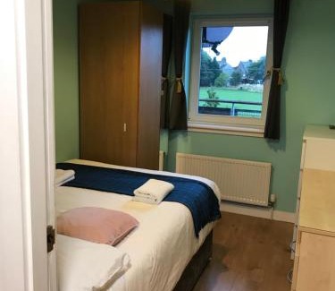 Prestonfield Apartment | holiday Apartment with two bathrooms, lift access