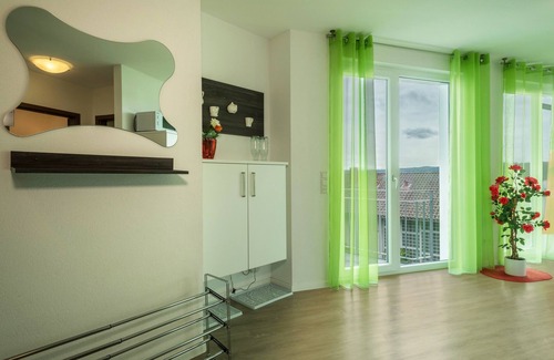 Sipplingen Apartment | Holiday Apartment "Rose" with Large Balcony with Lake View, Wi-Fi & TV