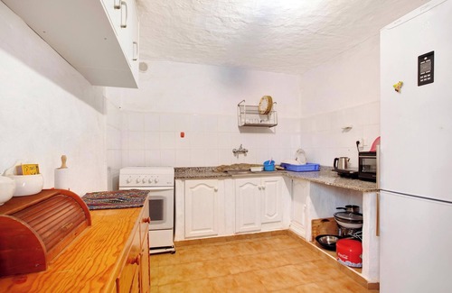 Adeje Villa | Holiday Finca Tenplata with Sea View, Wi-Fi, Garden & Terrace